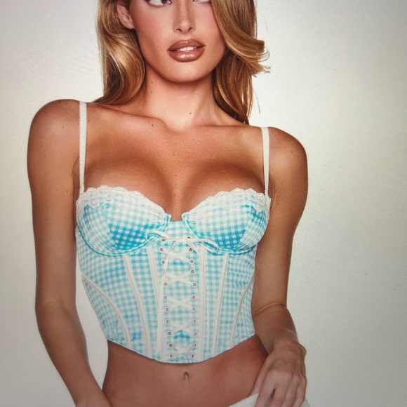 I.AM.GIA - Picture 1 of 2